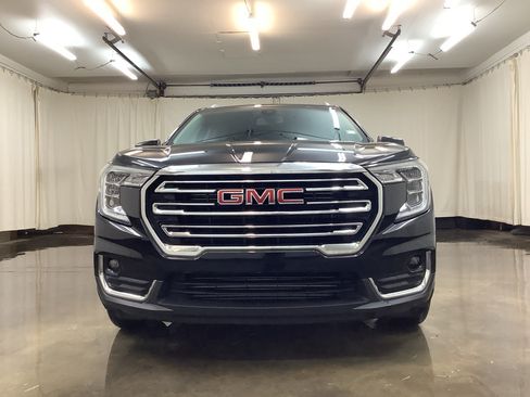Used 2024 GMC Terrain SLT FWD image 11
