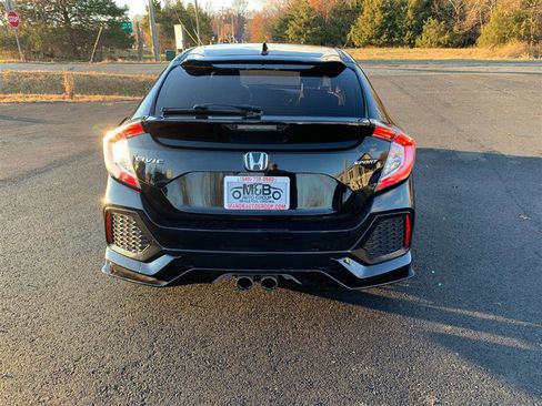 Used 2018 Honda Civic Sport image 6