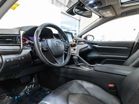 Used 2021 Toyota Camry XSE w/ Navigation Package FWD image 4