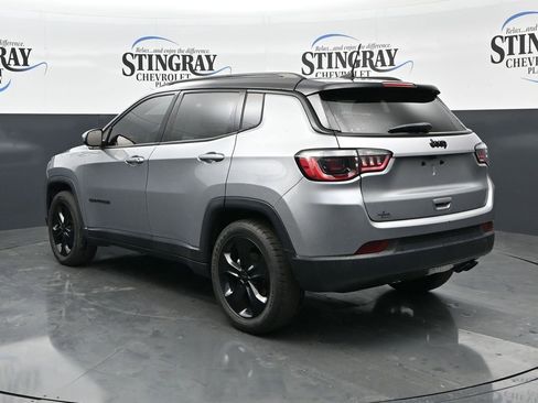 Used 2021 Jeep Compass Latitude FWD image 5
