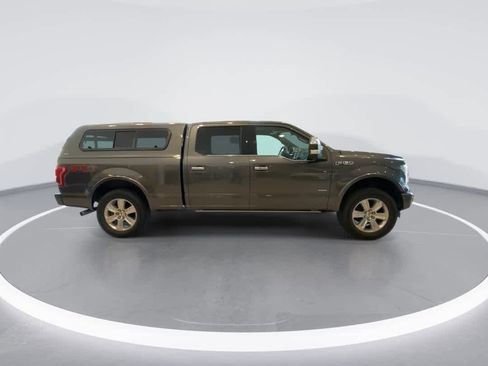 Used 2017 Ford F150 Platinum w/ Equipment Group 701A Luxury AWD/4WD image 9