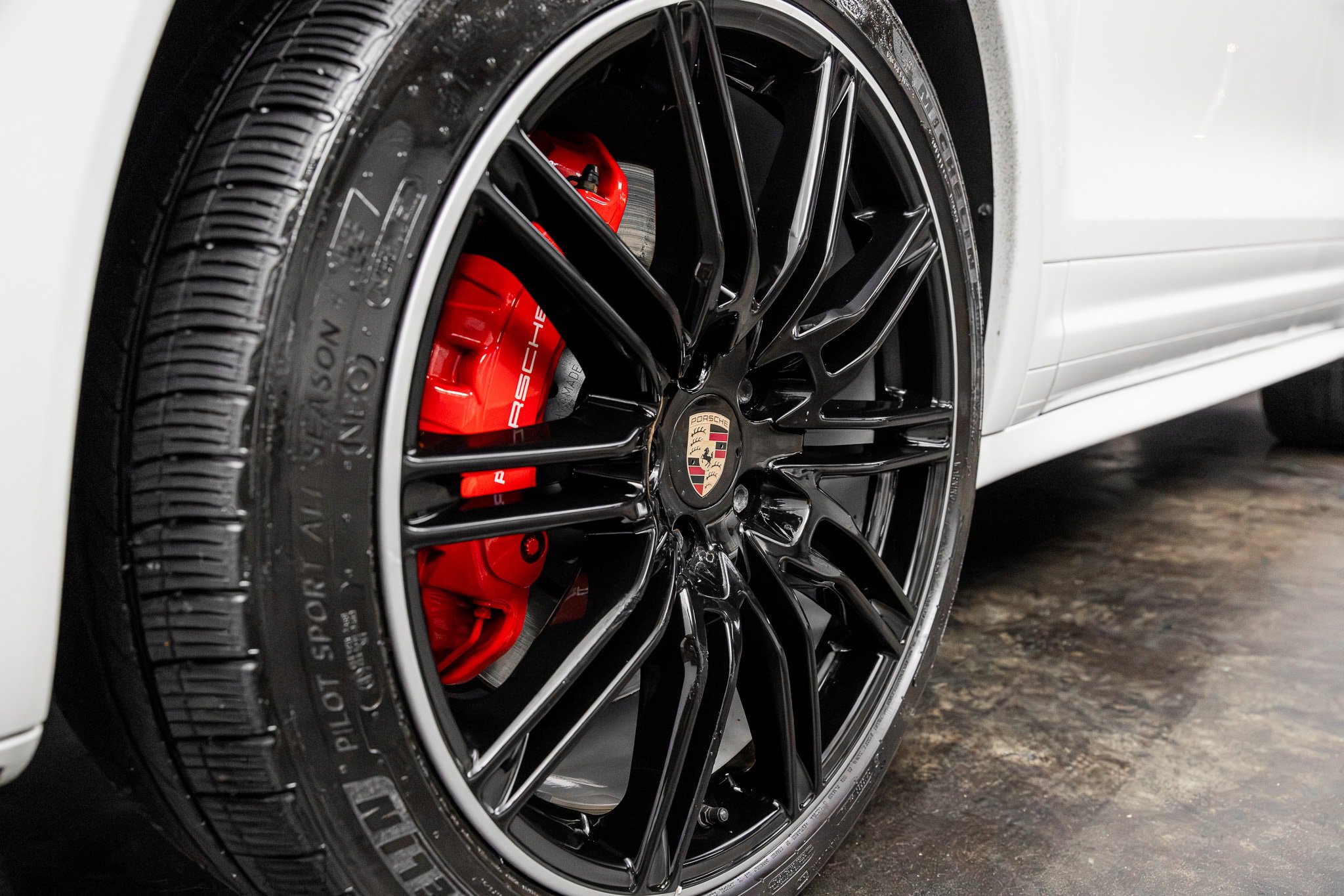 Used 2014 Porsche Cayenne Turbo S AWD/4WD image 12