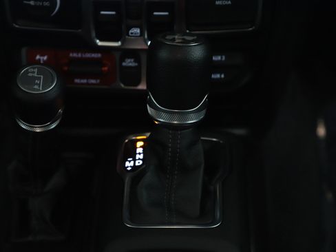 Used 2024 Jeep Wrangler Unlimited Sport AWD/4WD image 19
