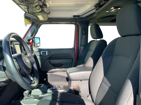 Used 2021 Jeep Wrangler Sport S image 19