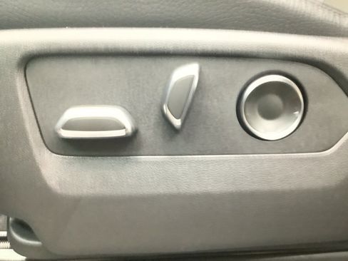 New 2026 GMC Sierra 1500 Denali w/ Denali Reserve Package image 17