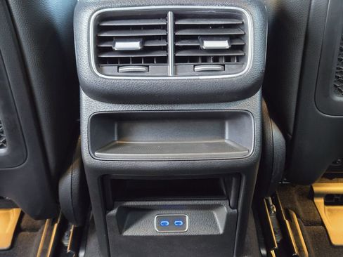 Used 2024 Mercedes-Benz GLE 350 4MATIC image 36