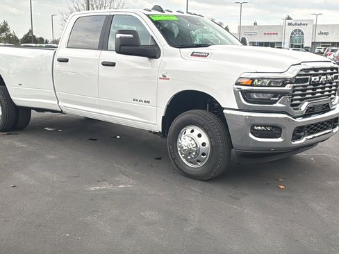 New 2026 RAM 3500 Big Horn AWD/4WD image 1