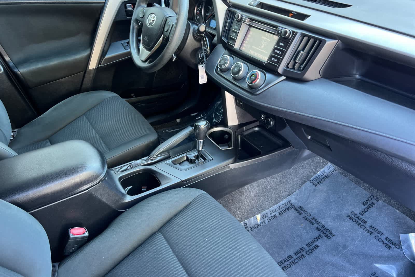 Used 2016 Toyota RAV4 LE AWD/4WD image 16
