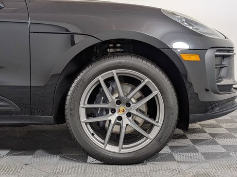 Used 2026 Porsche Macan AWD/4WD image 14