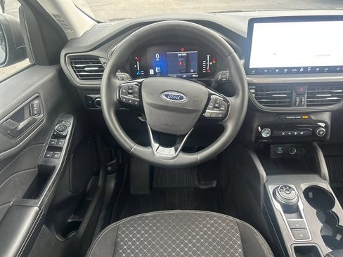 Used 2023 Ford Escape Active w/ Tech Pack #1 AWD/4WD image 16