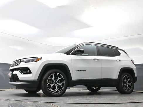 Used 2025 Jeep Compass Limited AWD/4WD image 52