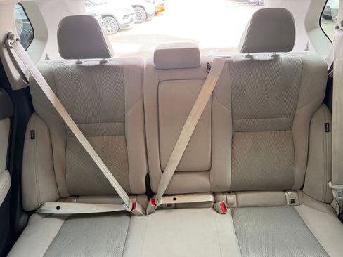 Used 2025 Nissan Rogue SV image 40