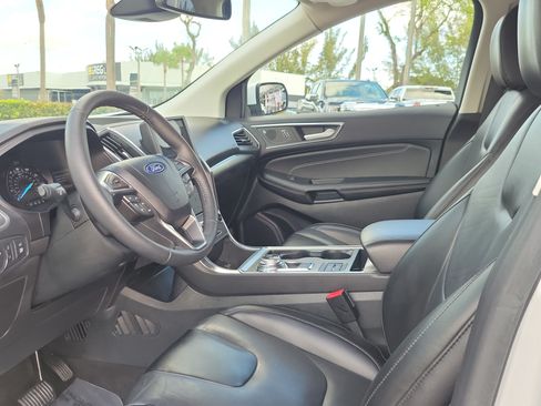 Used 2022 Ford Edge Titanium AWD/4WD image 12
