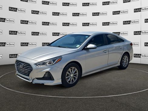 Used 2019 Hyundai Sonata SE FWD image 2