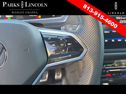 Used 2022 Volkswagen Tiguan SE R-Line image 29