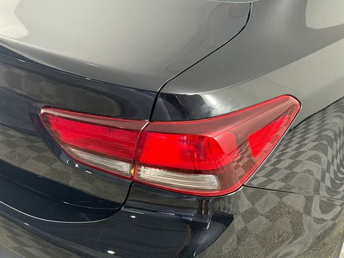 Used 2018 Kia Rio LX image 32