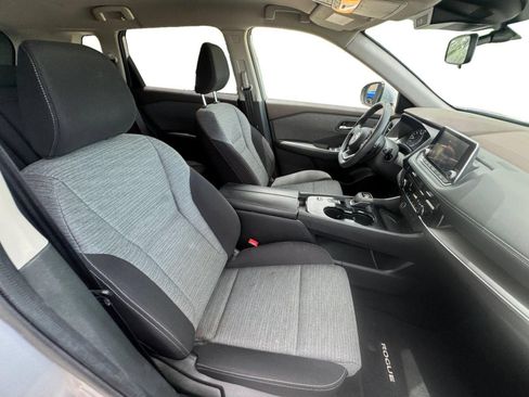 Used 2021 Nissan Rogue SV FWD image 15