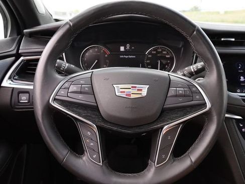 Used 2023 Cadillac XT5 Premium Luxury FWD image 12