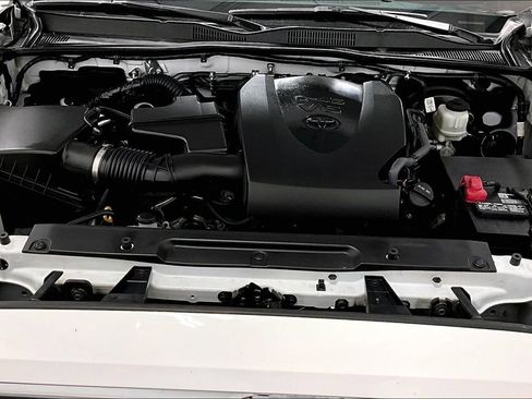 Used 2023 Toyota Tacoma SR5 RWD image 9