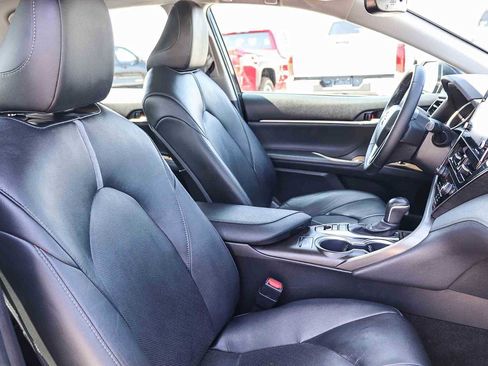 Used 2021 Toyota Camry XLE FWD image 15