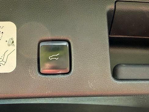 Used 2020 Ford Escape SEL FWD image 22