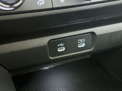 Used 2025 Honda Accord SE image 25