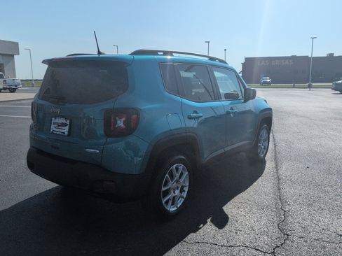 Used 2021 Jeep Renegade Latitude AWD/4WD image 7