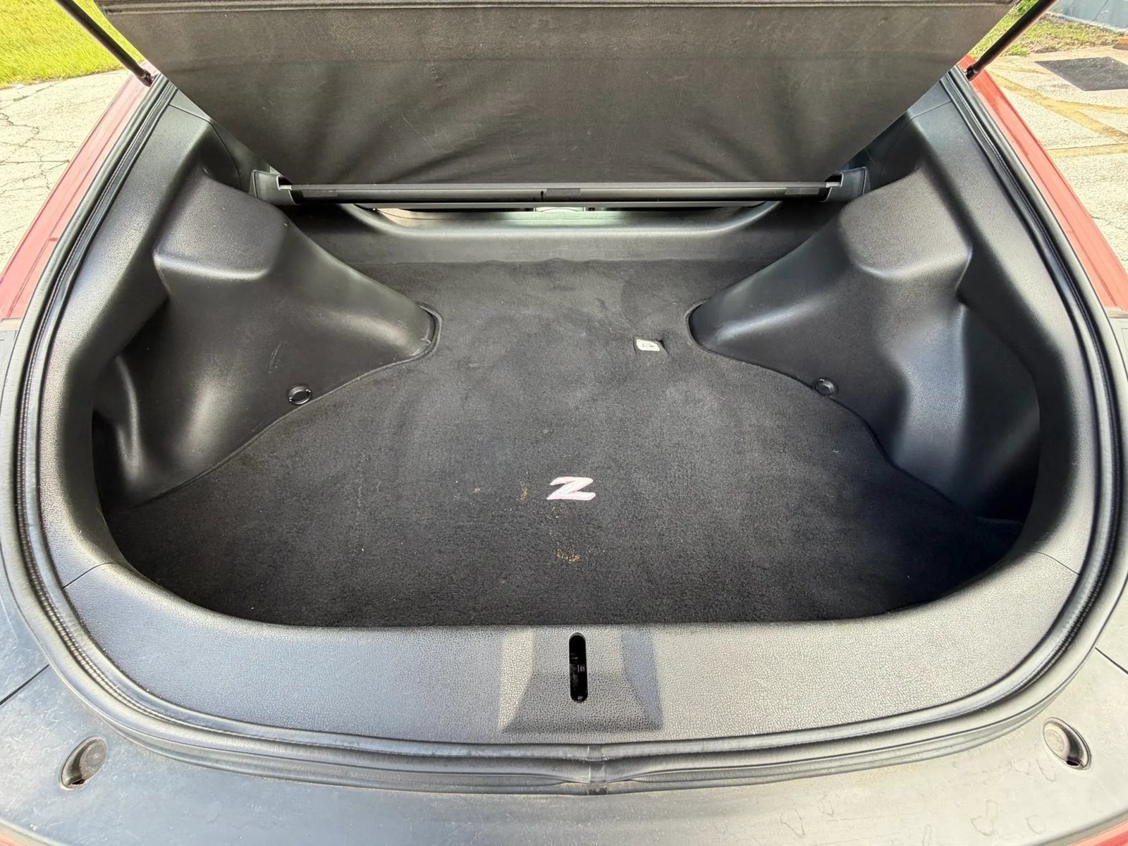 Used 2014 Nissan 370Z Touring w/ Sport Package RWD image 9