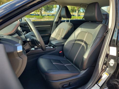 Used 2025 Nissan Altima 2.5 SR image 16