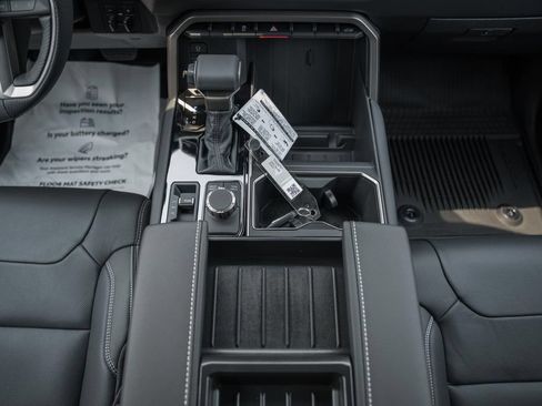 New 2026 Toyota Tundra Limited AWD/4WD image 27