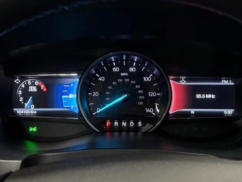 Used 2018 Ford Explorer XLT w/ Equipment Group 202A image 12