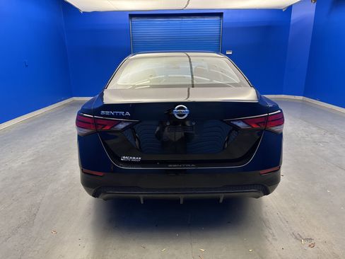 Used 2022 Nissan Sentra S image 6