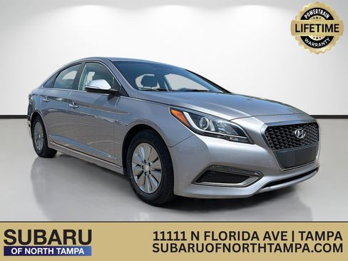 Used 2016 Hyundai Sonata SE image 1