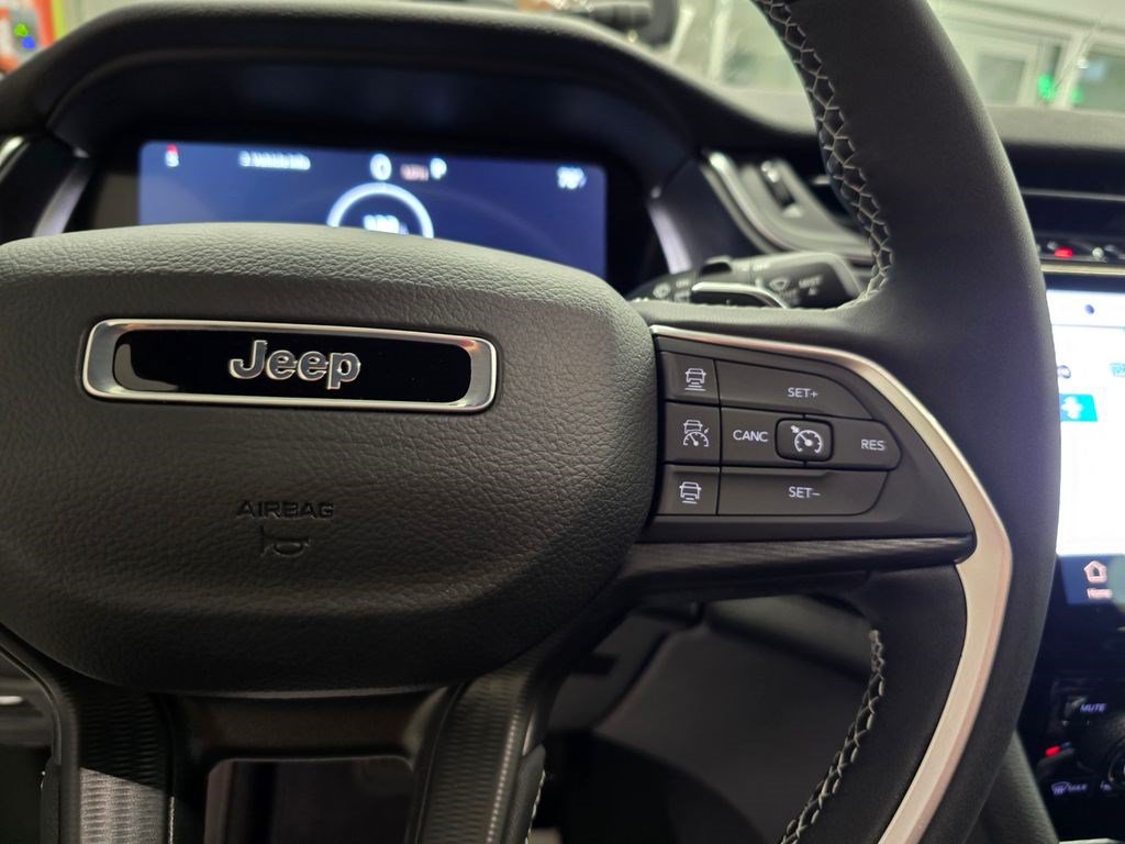 New 2027 Jeep Grand Cherokee Laredo X RWD image 19