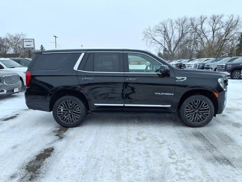 Used 2022 GMC Yukon SLT w/ SLT Luxury Package image 2