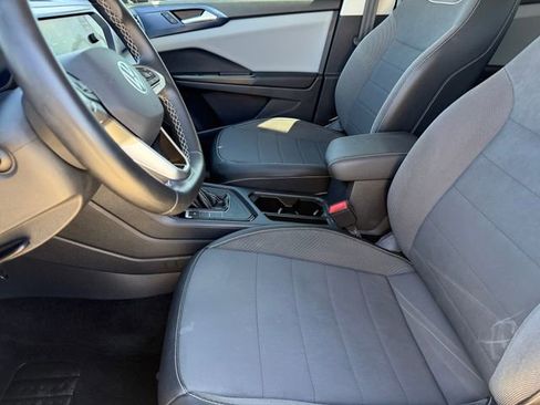 Used 2023 Volkswagen Taos SE image 9