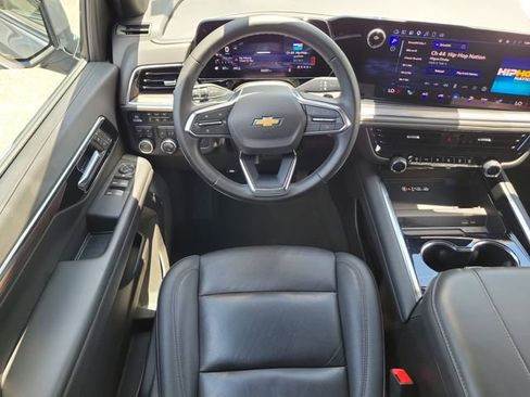 Used 2025 Chevrolet Tahoe LT AWD/4WD image 23