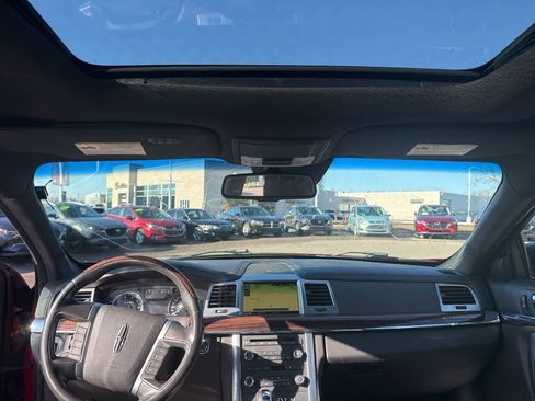 Used 2009 Lincoln MKS AWD image 20