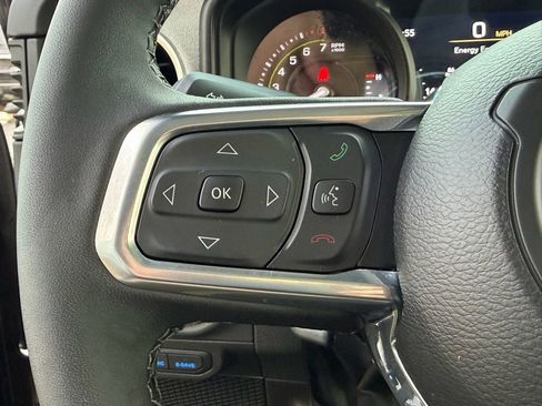 Certified 2025 Jeep Wrangler Unlimited Sahara image 22