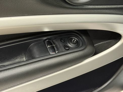 Used 2015 MINI Cooper Paceman FWD image 18