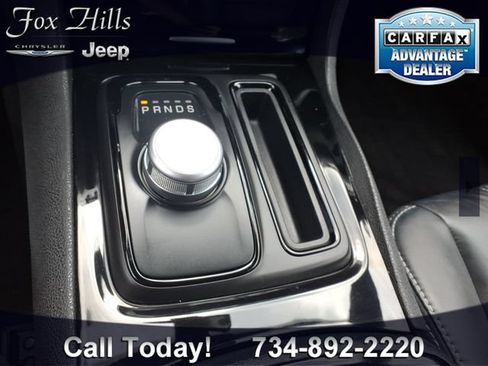 Used 2018 Chrysler 300 S AWD/4WD image 22