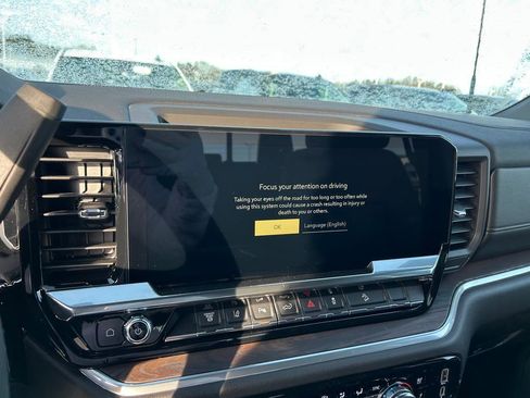 New 2026 GMC Sierra 3500 SLT w/ SLT Premium Package image 9