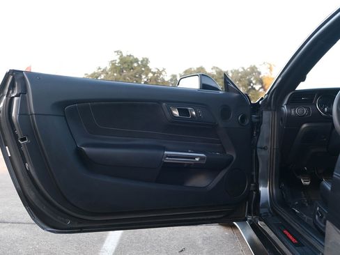 Used 2017 Ford Mustang Shelby GT350 image 14