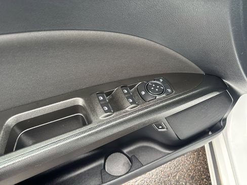 Used 2020 Ford Fusion SE image 10