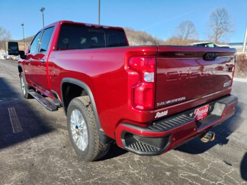 Used 2021 Chevrolet Silverado 2500 High Country image 3