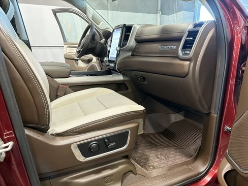 Used 2025 RAM 1500 Laramie image 29