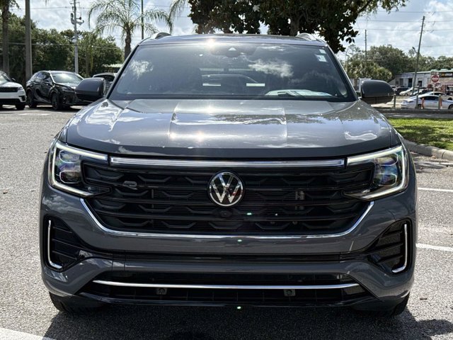 Used 2025 Volkswagen Atlas Cross Sport SEL Premium R-Line AWD/4WD image 8