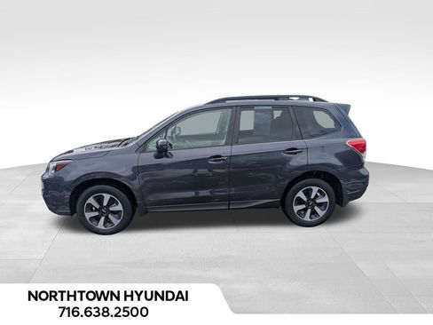 Used 2018 Subaru Forester 2.5i Premium w/ All-Weather Package image 2