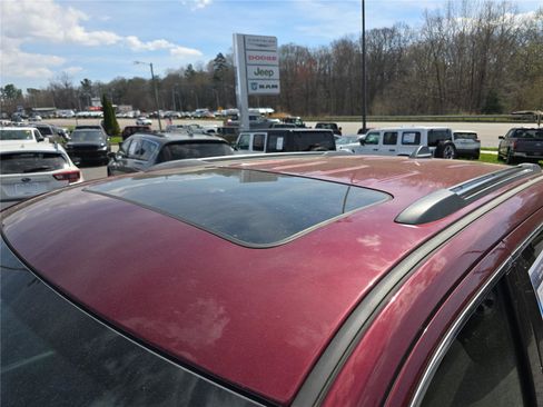 Used 2022 Jeep Grand Cherokee Limited image 12