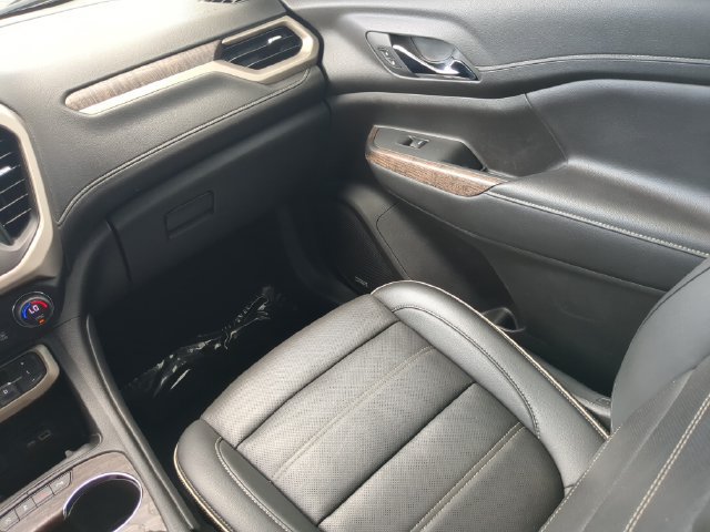 Used 2023 GMC Acadia Denali w/ Denali Ultimate Package FWD image 19